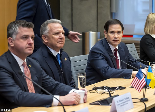 US presidential envoy Steve Witkoff (second from the left), and US Secretary of state Marco Rubio (right) at the beginning of talks with the Ukrainian delegation in Geneva