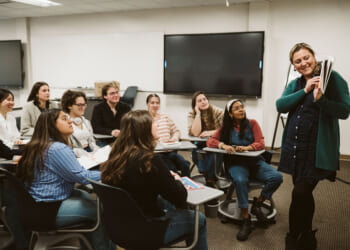 U.S. students need help reading. How about helping their teachers?