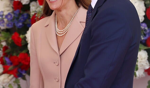 Kate chose a dusty pink ‘Bar’ jacket and matching tulle skirt, both from the French label, in a masterclass of diplomatic dressing