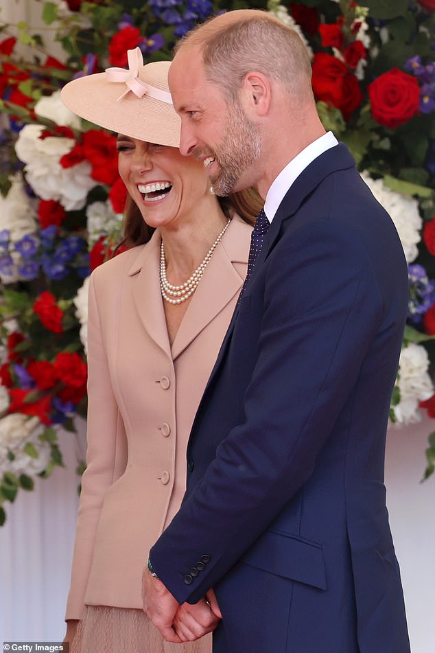 Kate chose a dusty pink ‘Bar’ jacket and matching tulle skirt, both from the French label, in a masterclass of diplomatic dressing
