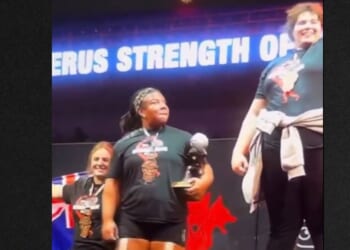 The look on the face of runner-up Andrea Thompson, left, spoke volumes about her thoughts on Jammie Booker, the person originally awarded the title "World's Strongest Woman."