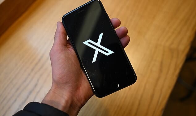 Elon Musk's social media network X (formerly Twitter) has gone down again - days after Cloudflare shut down several high-profile websites