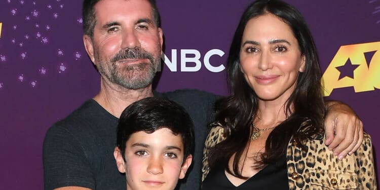 Lauren Silverman has finally taken Simon Cowell's name after 15yrs as pals reveal intimate details of their secret life