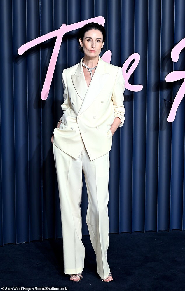 Erin O'Connor looked effortlessly cool in a white power suit