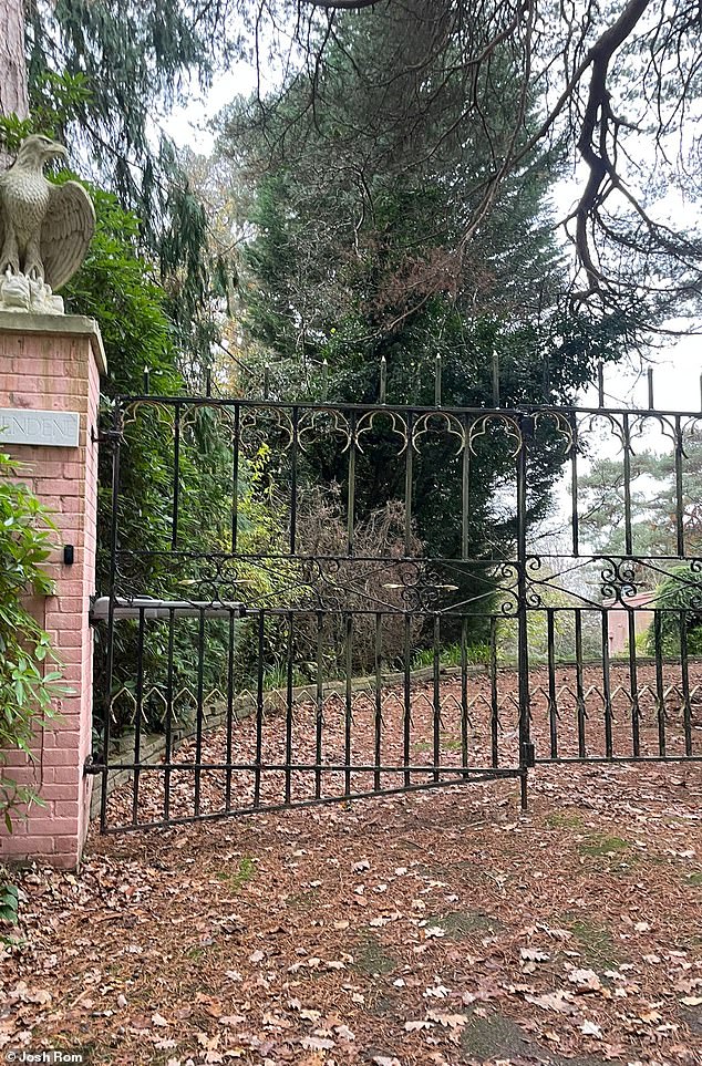 More than 450 properties are present on the estate, about 23km south-west of London