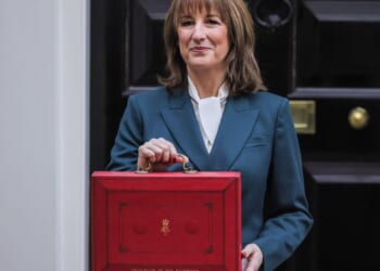 Brit businesses bracing for sharpest slowdown since Covid as bosses pull back on hiring and investment