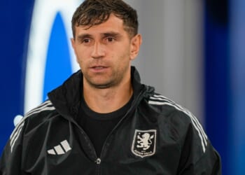 Emi Martinez forced out of Aston Villa's clash against Brighton just minutes before kick-off