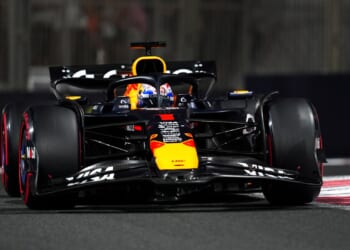 Advantage Max Verstappen who takes Abu Dhabi pole ahead of Lando Norris as three-way F1 title fight goes to the wire