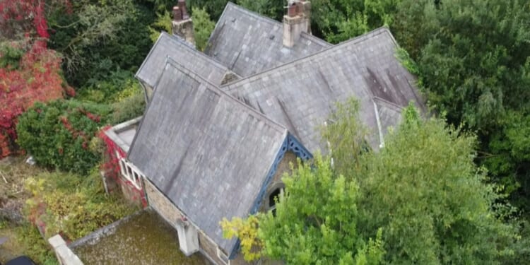 Five-bedroom house listed for £300,000 looks perfectly normal outside… but wait till YOU see inside