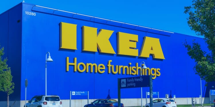 Shoppers are racing to Ikea to get their hands on stunning Christmas decorations & they cost just £6