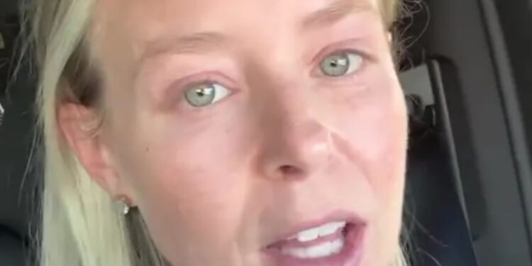 I was a stay-at-home mum for 10+ years & now regret it