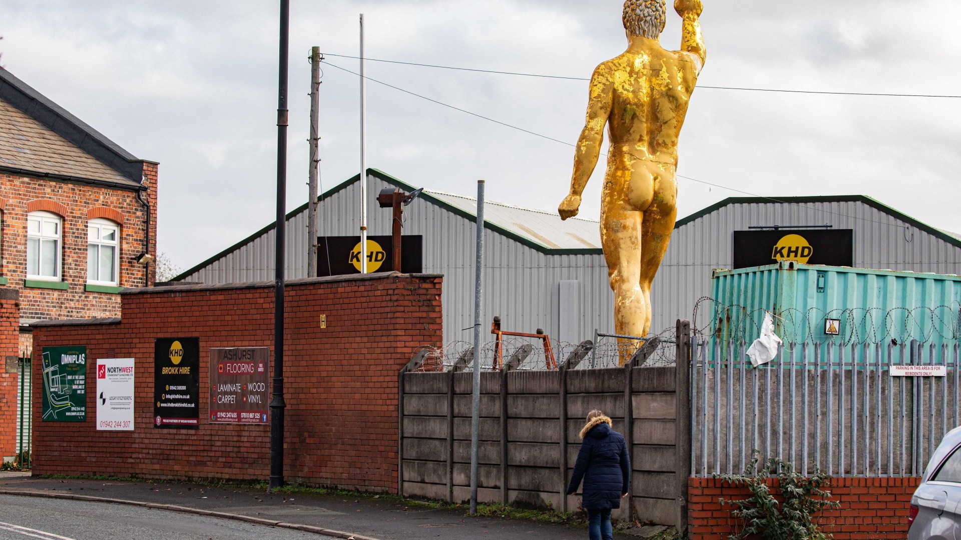I’m being forced to tear down 30ft NUDE statue… neighbours hate it & I've been threatened with fine but won't back down