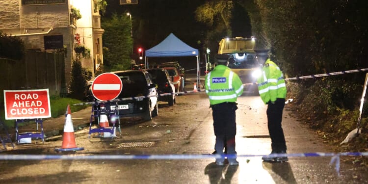 Murder probe launched after man dies in alleyway next to busy pub in broad daylight