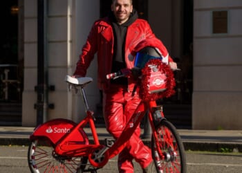 Brits are more likely to volunteer for charity at Christmas time