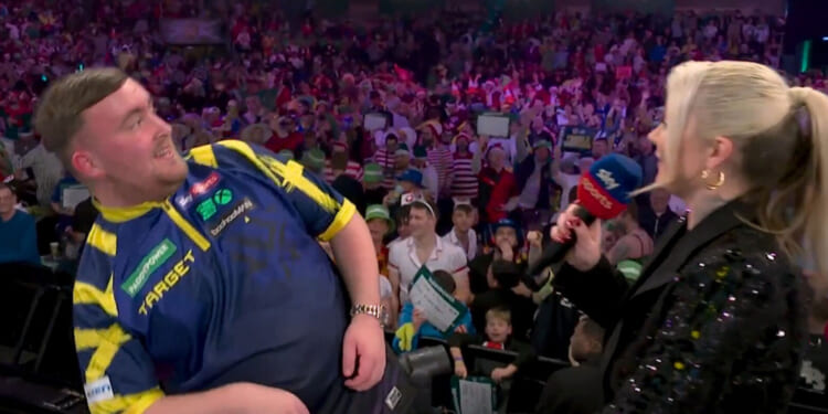 Luke Littler frantically dodges infamous Ally Pally wasp after winning first game at World Darts Championship
