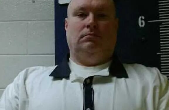 Obese death row killer orders HUGE greasy feast as last meal before lethal injection for stripping & executing two women