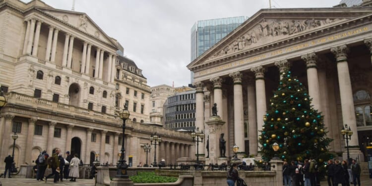 Rachel Reeves and her team spent the last quarter helping to plunge the GDP in the deep freeze & blow the economy