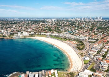 'Gunman opens fire' at Bondi Beach as cops urge beachgoers to 'take shelter & avoid area'