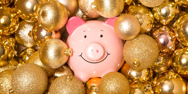 How you could make FREE £1,000 for Christmas next year as bank warns 'millions are missing out'