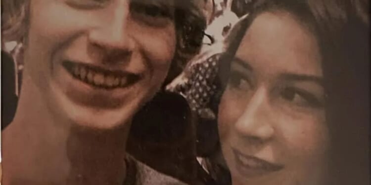 Heartbroken chart-topping singer reveals her little brother has died in emotional post