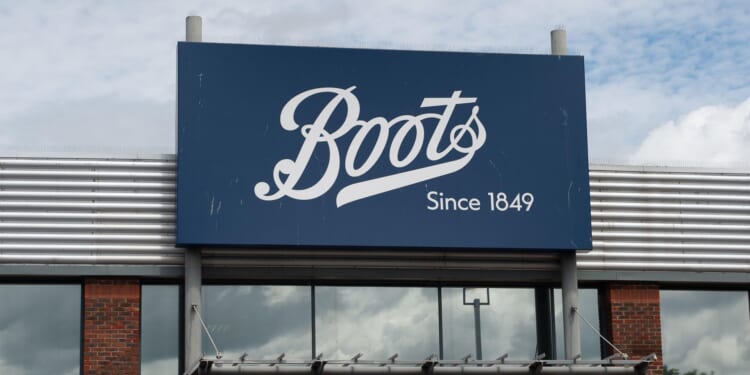 Boots expands rapid delivery to hundreds of shops this Christmas