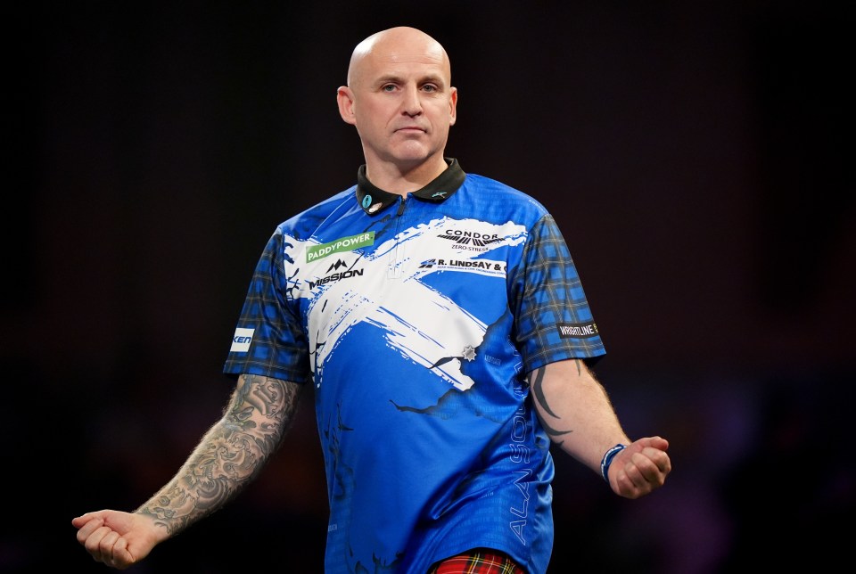 Paddy Power World Darts Championship - Day Six - Alexandra Palace