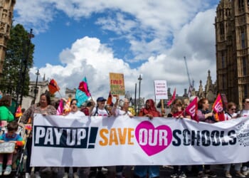 Pay rises for public sector workers are almost double those in the private sector, figures show