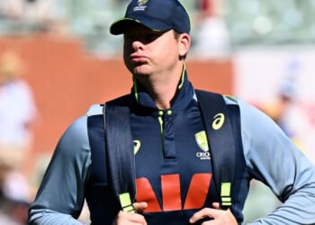 Steve Smith seen leaving stadium just minutes before third Ashes Test as Australia star is ruled out of England clash