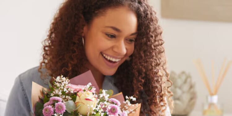 10 floral bouquets that would make the perfect last minute Christmas gift