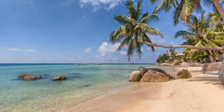 Urgent 'do not travel' warning for popular Brit tourist destination over 'regular attacks' & landmines