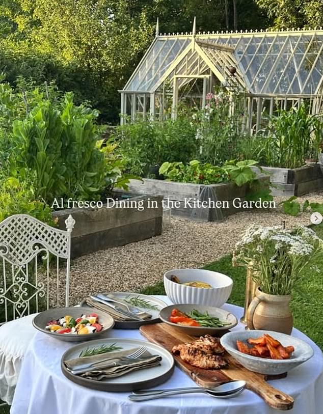 Their current abode is absolutely stunning and is also home to their two dogs Porter and Berkeley, a cat Lumi, a horse Atlas, and nine chickens