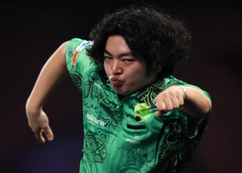 Motomu Sakai instantly becomes fans' 'favourite player of all time' after 'box office' World Darts Championship walk-on