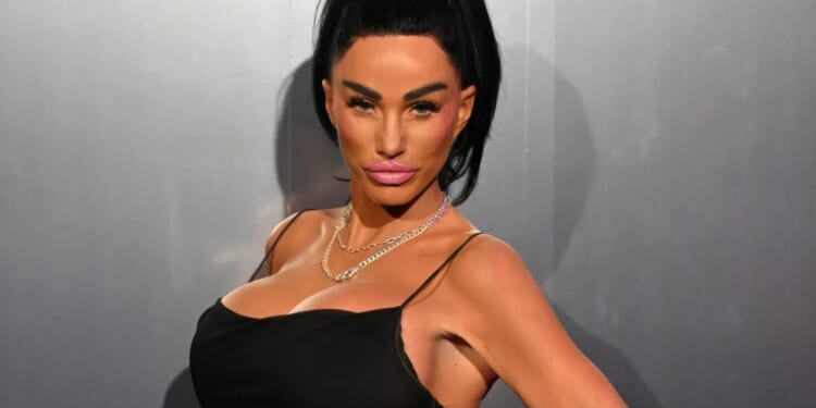 Katie Price reveals finished tattoo on her leg