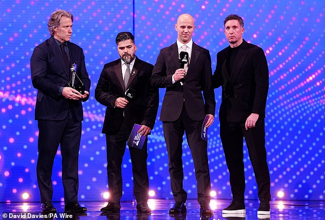 Sergio Aguiar (centre, left) and David Stancombe (centre, right) were awarded with the Helen Rollason Award after running the London Marathon after the tragic deaths of their daughters