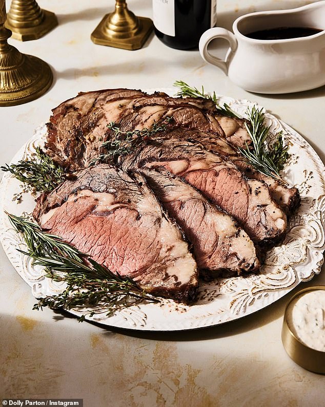 The Jolene hitmaker also included a photo of a holiday roast beef in her social media slideshow
