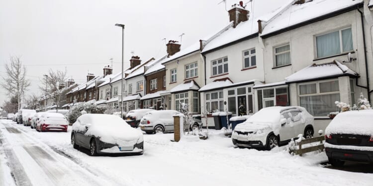 Stop gritting icy driveways - 70p kitchen staple turns frost into slush in just seconds