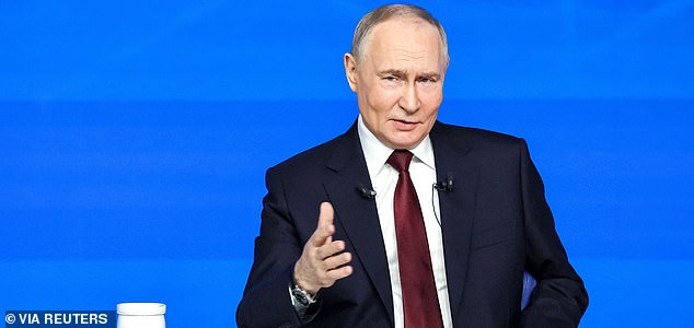 Russian President Vladimir Putin attends his annual end-of-year press conference and phone-in in Moscow, Russia December 19, 2025. Sputnik/Alexander Kazakov/Pool via REUTERS ATTENTION EDITORS - THIS IMAGE WAS PROVIDED BY A THIRD PARTY.