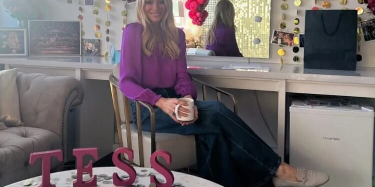 Inside Tess Daly's final rehearsal day at Strictly as her rumoured replacement sends supportive message