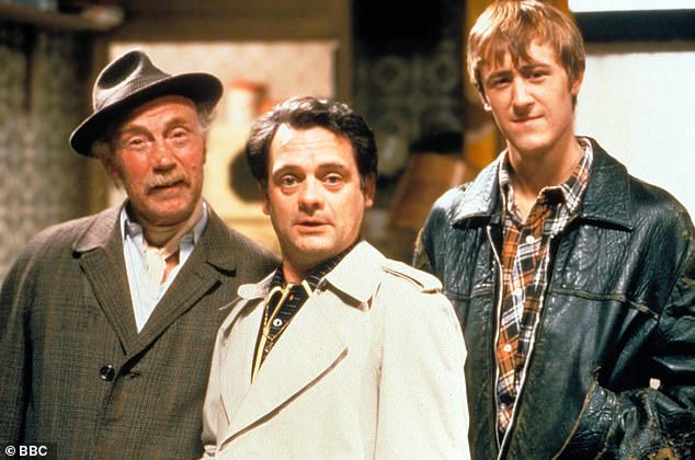 In the early series of Only Fools, David and Nicholas Lyndhurst co-starred with Lennard Pearce, playing Grandad