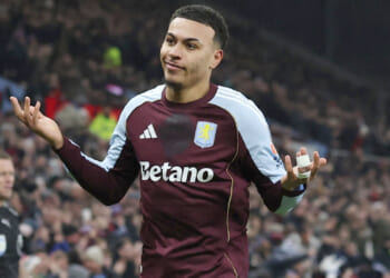 Rogers scores pair of screamers against threadbare United as hosts move 3 points off top spot