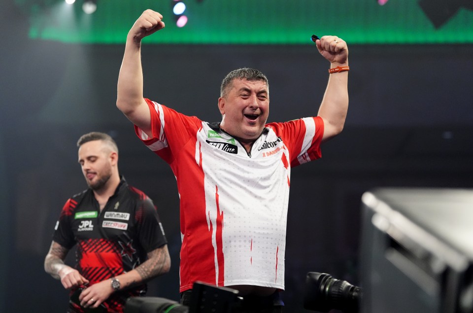 Paddy Power World Darts Championship - Day Eleven - Alexandra Palace