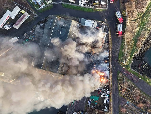 Emergency services, including the Scottish Fire and Rescue and police, were alerted to the fire at 9.10am