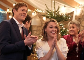 Death in Paradise favourite makes shock return to Beyond Paradise Christmas Special eight years after show exit