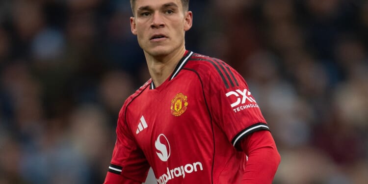 Manuel Ugarte dubbed Man Utd’s ‘CURSE’ as horror stats reveal why Ruben Amorim simply cannot pick him anymore