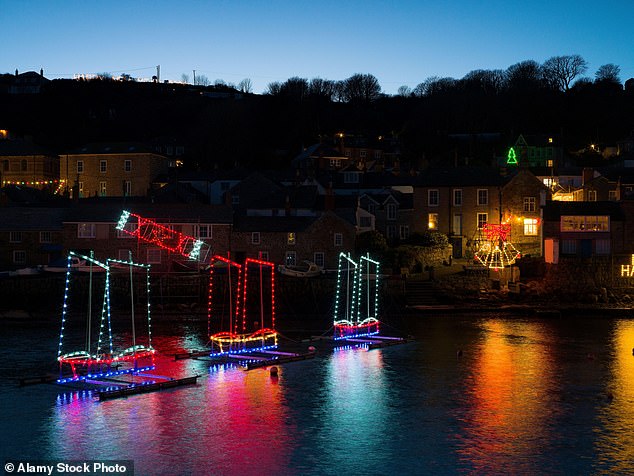 The scenery included delightfully lit up displays which utilised the water around them in a stunning way