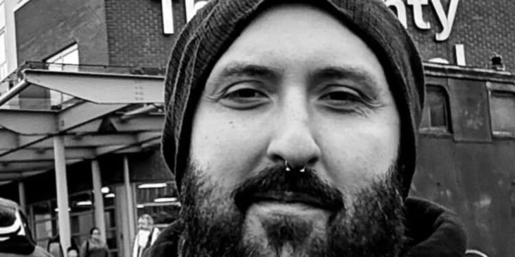 Dad dies in crash soon after 'amazing gesture' at funeral of 14yo as 'absolutely devastated' family of teen pay tribute