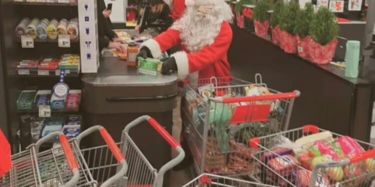 Thieves dressed as Santas & elves steal food from grocery store and give to poor as cops hunt Robin Hood-type robbers