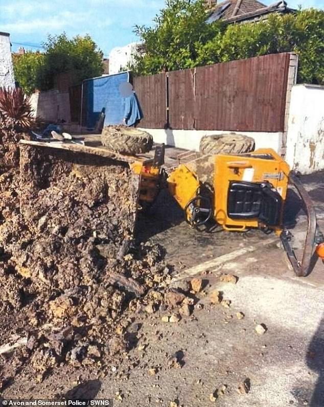 Some of his customers would pay upfront then see no progress for weeks or months at a time