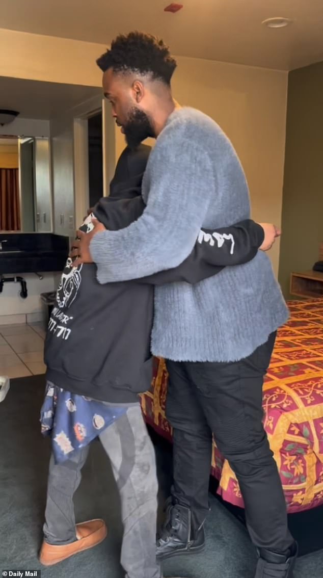 The former costars embraced after Tylor got comfortable in the room