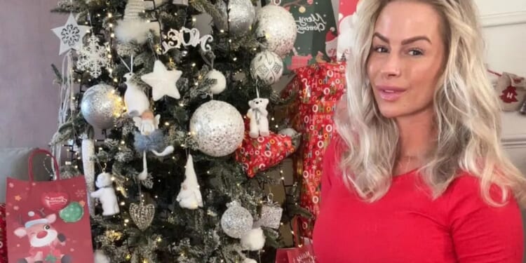 I told government I needed £500 CRISIS loan for my kids' food but got Botox & an Xmas makeover, I'll pay back 50p a week